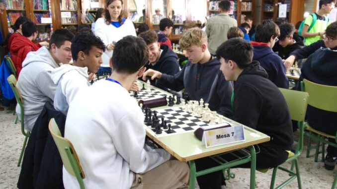 Nueve-centros-educativos-de-la-comarca-se-enfrentan-en-el-II-Torneo-de-Ajedrez-Intercentros-del-IES-Juan-Bosco-de-Alcazar-de-San-Juan