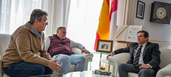 Valverde-muestra-el-respaldo-de-la-Diputacion-a-la-Hermandad-de-la-Virgen-del-Prado-con-motivo-de-su-425-aniversario