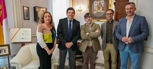 Valverde-trata-con-el-nuevo-presidente-del-Colegio-Oficial-de-Medicos-posibles-lineas-de-colaboracion