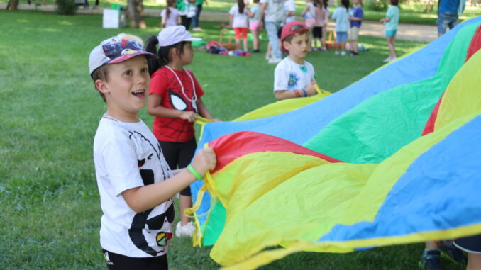 250-ninos-y-ninas-celebran-en-el-Parque-Alces-el-fin-de-las-Actividades-Extraescolares-del-curso-20242025