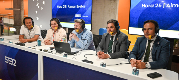 El-presidente-de-la-Diputacion-de-Ciudad-Real-pone-en-valor-la-profesionalizacion-y-el-impacto-comercial-de-FENAVIN-en-una-entrevista-en-Hora-25-de-la-Cadena-SER