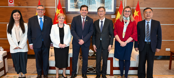 Miguel-Angel-Valverde-tiende-puentes-para-que-el-vino-y-otros-productos-agroalimentarios-de-Ciudad-Real-puedan-posicionarse-en-el-mercado-chino