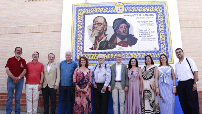 Almodovar-del-Campo-despliega-su-alma-cervantina-con-cuatro-monumentales-murales-inspirados-en-la-obra-de-Palmero