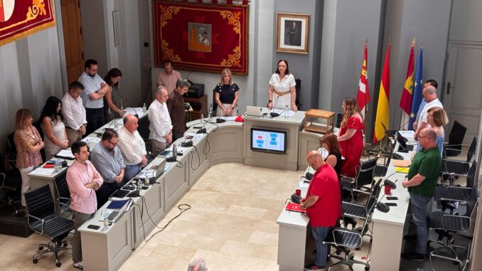 El-Pleno-Municipal-de-junio-aprueba-el-nombramiento-de-Dani-Fernandez-como-Hijo-Predilecto-y-da-luz-verde-a-varios-proyectos-de-inversion