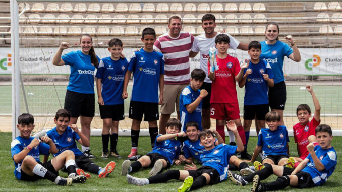 El-equipo-Alevin-campeon-del-Trofeo-Dragon