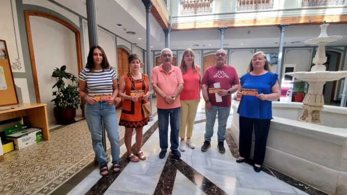 Los-ganadores-de-la-campana-‘Miles-de-motivos…-empiezan-sus-compras-en-el-comercio-de-Valdepenas