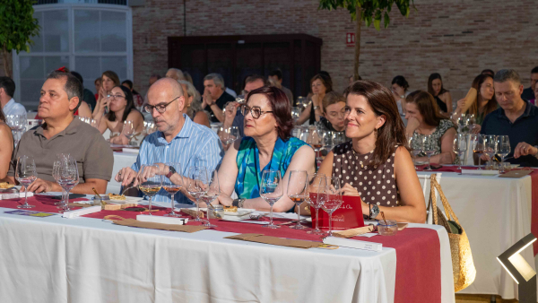 Comienzan-con-exito-las-catas-maridadas-Saborea-el-Siglo-de-Oro-organizadas-por-la-Diputacion-de-Ciudad-Real-en-el-marco-del-Festival-Internacional-de-Teatro-Clasico-de-Almagro