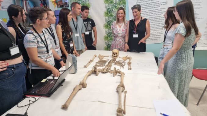 Cuarenta-universitarios-realizan-una-formacion-en-antropologia-forense-en-Valdepenas