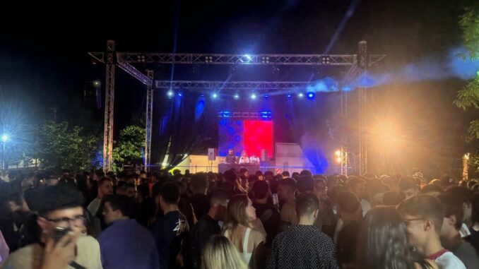 FestiValdepenas-2025-reune-a-cerca-de-3.000-personas-a-golpe-de-musica