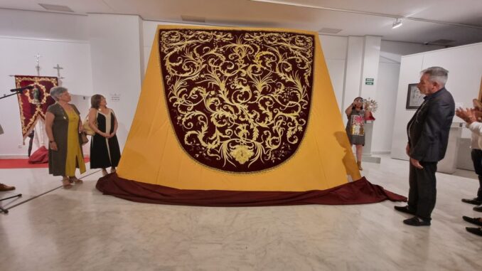 La-Confianza-acoge-la-exposicion-300-aniversario-‘Palma-Madre-y-Reina
