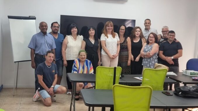 Una-quincena-de-personas-con-discapacidad-de-Valdepenas-se-forma-en-administracion-basica