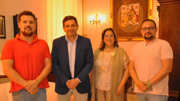 Valverde-pone-en-valor-el-Tercer-Sector-en-una-reunion-con-la-Asociacion-ELA-CLM-Adelante-y-VivELA-de-Ciudad-Real
