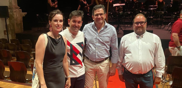Valverde-reafirma-el-apoyo-de-la-Diputacion-al-Festival-de-Almagro-una-propuesta-cultural-integral-que-nos-permite-mostrar-tantos-valores-y-potencialidades