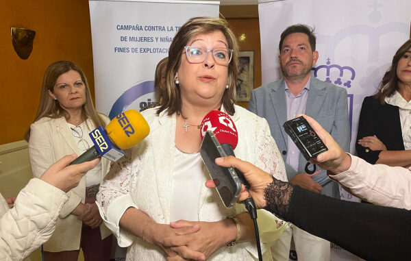 Encarnacion-Medina-reitera-el-compromiso-de-la-Diputacion-de-Ciudad-Real-de-seguir-trabajando-contra-la-Trata-y-la-explotacion-sexual-en-las-VI-Jornadas-formativas