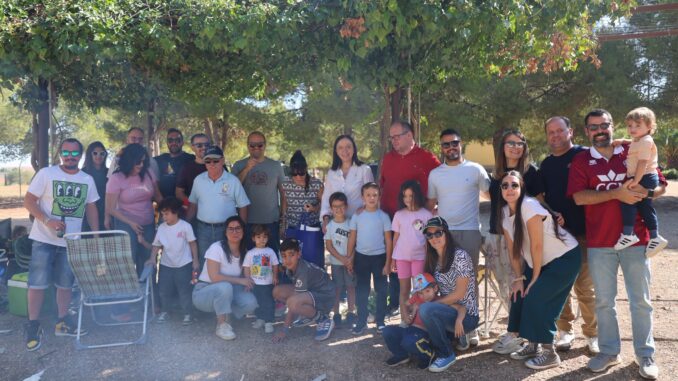 El-X-Encuentro-de-Elaboracion-de-Migas-reune-a-mas-de-300-personas-en-la-ermita-de-San-Cristobal