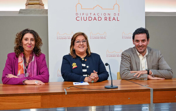 La-Facultad-de-Educacion-de-Ciudad-Real-y-la-Diputacion-refuerzan-su-colaboracion-en-el-proyecto-de-practicas-en-los-campamentos-de-refugiados-saharauis
