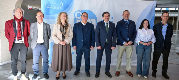Valverde-apuesta-por-extender-a-todos-los-ayuntamientos-sobre-todo-a-los-mas-pequenos-la-inteligencia-artificial-y-las-nuevas-herramientas-de-gestion-con-el-Proyecto-DulcinIA