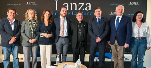 Valverde-considera-que-los-desayunos-informativos-de-Lanza-contribuiran-a-que-el-periodico-se-acerque-mas-a-la-sociedad-de-la-provincia