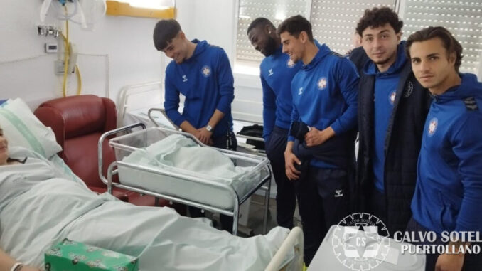 El-Calvo-Sotelo-visita-a-los-ninos-hospitalizados-del-Hospital-Santa-Barbara
