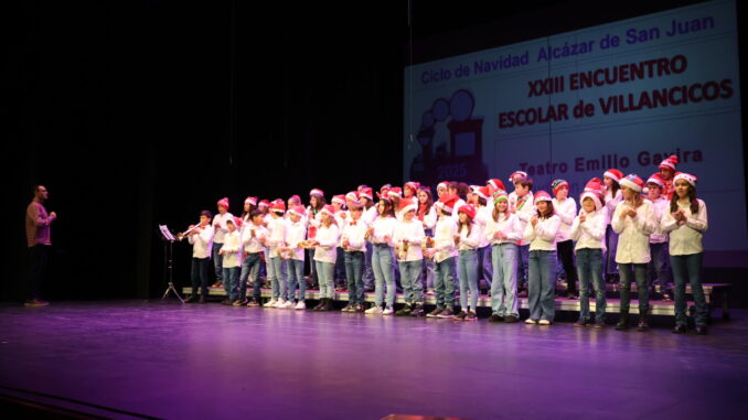 Mas-de-500-alumnos-y-alumnas-se-dan-cita-en-el-XXIII-Encuentro-Escolar-de-Villancicos-de-Alcazar-de-San-Juan