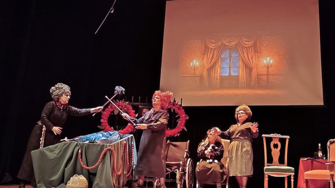 Afammer-Almodovar-del-Campo-llena-el-Teatro-Municipal-con-la-representacion-de-la-comedia-‘Atrabilis