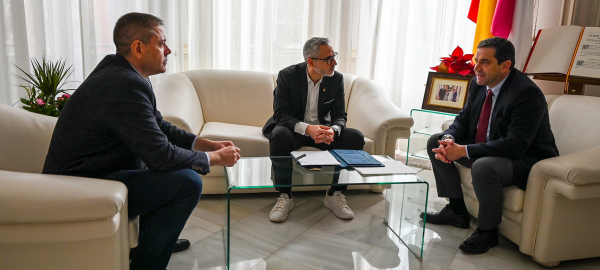 Valverde-informa-al-alcalde-de-Torrenueva-de-tres-importantes-actuaciones-en-carreteras-que-mejoran-las-comunicaciones-con-su-municipio-con-una-inversion-de-2.418.000-euros