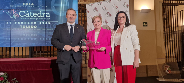 Diputacion-y-Camara-de-Comercio-recogen-en-Toledo-el-Premio-Cultura-Patrimonio-e-Innovacion-en-el-Medio-Rural-por-el-programa-RETO-CR-Relevo-Generacional