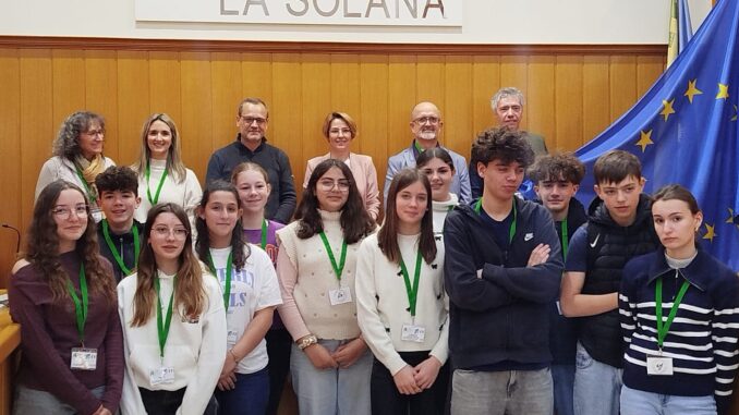 El-Ayuntamiento-recibe-a-estudiantes-franceses-del-programa-Erasmus