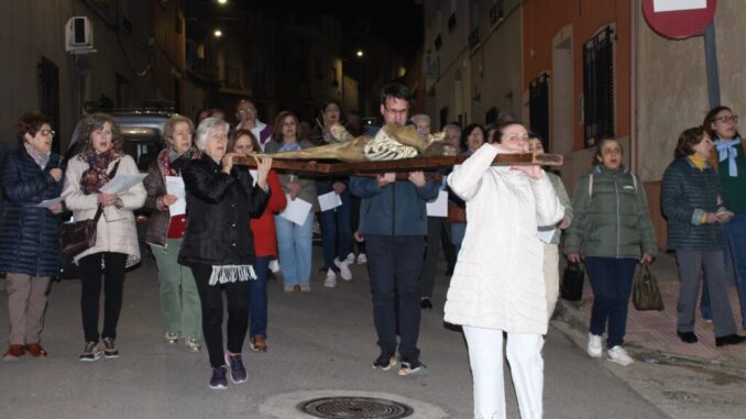 El-barrio-de-San-Sebastian-celebro-el-primer-Via-Crucis-de-la-Cuaresma