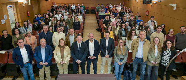 Valverde-propondra-conceder-el-Quijote-al-Merito-Socioeducativo-de-la-Provincia-a-la-Facultad-de-Educacion-por-su-programa-de-practicas-en-los-campamentos-saharauis