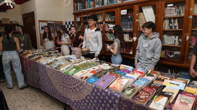 El-IES-Juan-Bosco-de-Alcazar-de-San-Juan-celebra-la-quinta-edicion-de-su-Feria-del-Libro-Solidaria-abierta-a-toda-la-ciudadania
