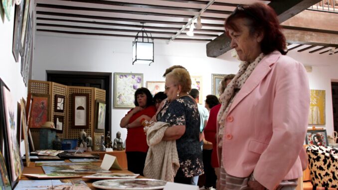 El-talento-amateur-de-la-UP-llena-de-creatividad-el-patio-de-la-Encomienda
