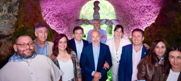 Valverde-asegura-en-Piedrabuena-que-la-Diputacion-apoyara-todo-lo-necesario-para-que-las-Cruces-de-Mayo-sean-declaradas-Fiesta-de-Interes-Turistico-Nacional