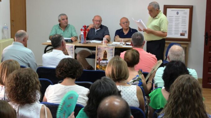 La-Hermandad-de-Santiago-presenta-cuentas-saneadas-en-su-asamblea