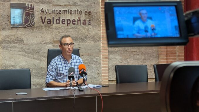 Las-Escuelas-Deportivas-de-Valdepenas-crecen-hasta-las-21-modalidades-con-escalada-tiro-con-arco-y-tenis-de-mesa