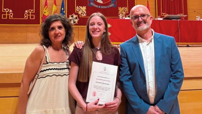 Una-alumna-del-IES-Modesto-Navarro-entre-las-mejores-notas-de-la-PAU-en-Castilla-La-Mancha