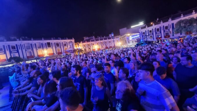 El-Ayuntamiento-de-Valdepenas-facilita-la-gestion-de-las-penas-para-su-participacion-en-fiestas-y-eventos