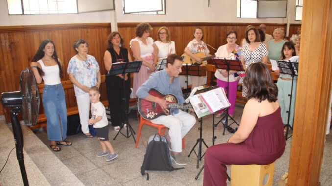 La-tormenta-impidio-la-salida-de-la-procesion-de-Santa-Maria