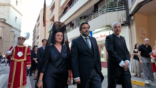 Zarco-acompana-a-los-ciudadrealenos-en-la-procesion-de-la-Octava-la-unica-en-la-que-la-Virgen-del-Prado-ha-procesionado-este-ano