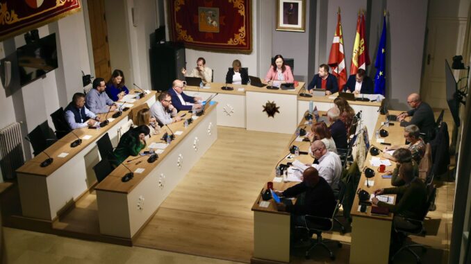 El-Pleno-de-Alcazar-de-San-Juan-aprueba-la-congelacion-de-impuestos-y-tasas-para-2027-y-nuevas-partidas-para-cultura-y-servicios-municipales