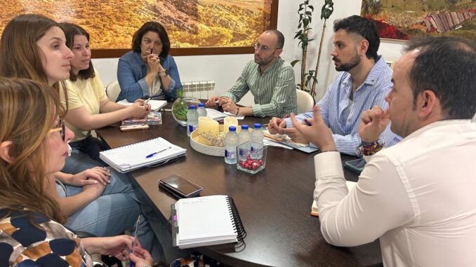 El-equipo-PIME-vuelve-a-las-aulas-con-un-programa-de-apoyo-educativo-seguimiento-personalizado-y-acompanamiento-a-jovenes-y-familias