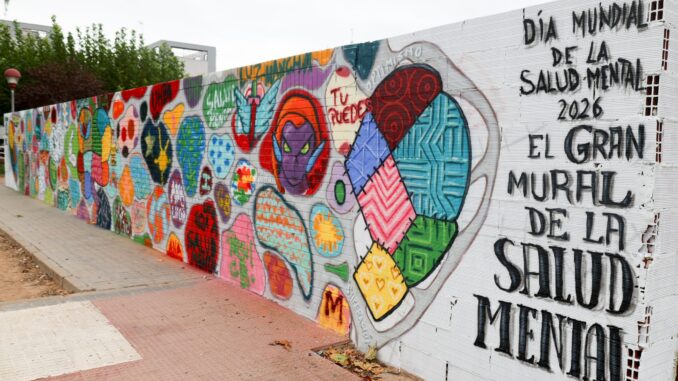 La-Asociacion-Luz-de-la-Mancha-inaugura-el-Gran-Mural-por-la-Salud-Mental-en-la-Avenida-de-la-Constitucion